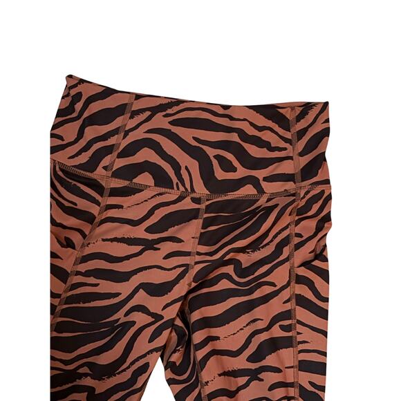 EUC Fabletics Pure Lux Animal print leggings sz S missing size tag - Picture 7 of 9